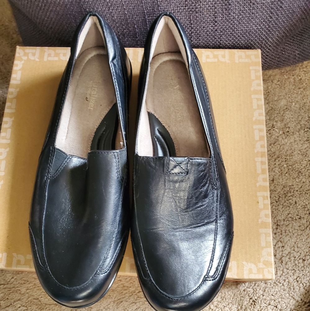 Naturalizer black loafers, size 9 wide
